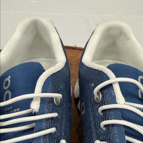 On Running Shoes Wm 8.5 Cloud 5 Blue White Athletic Sneakers **Company branding. - Picture 4 of 13